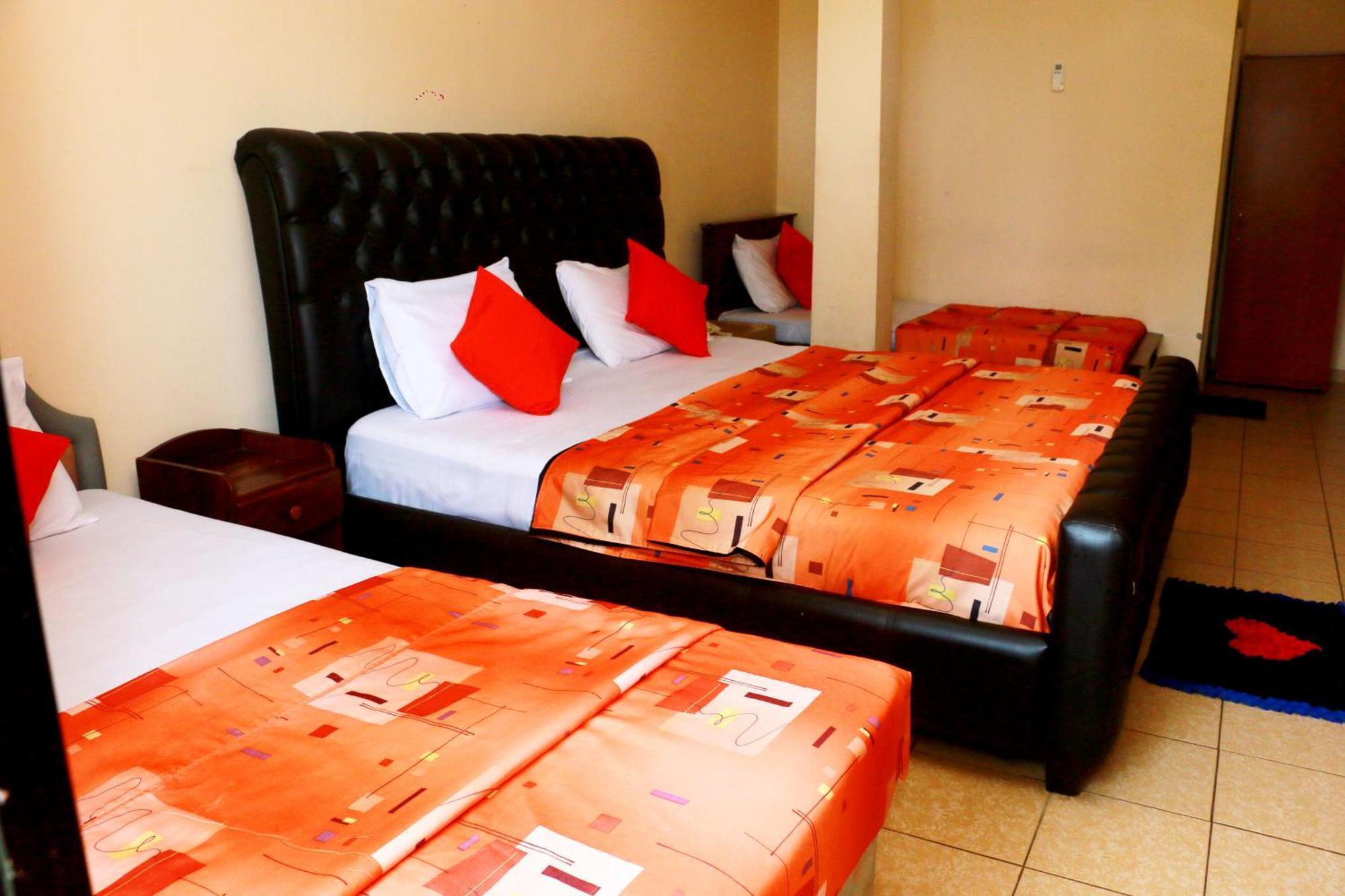 Sea Shine Beach Hotel Uswetakeiyawa Exterior photo